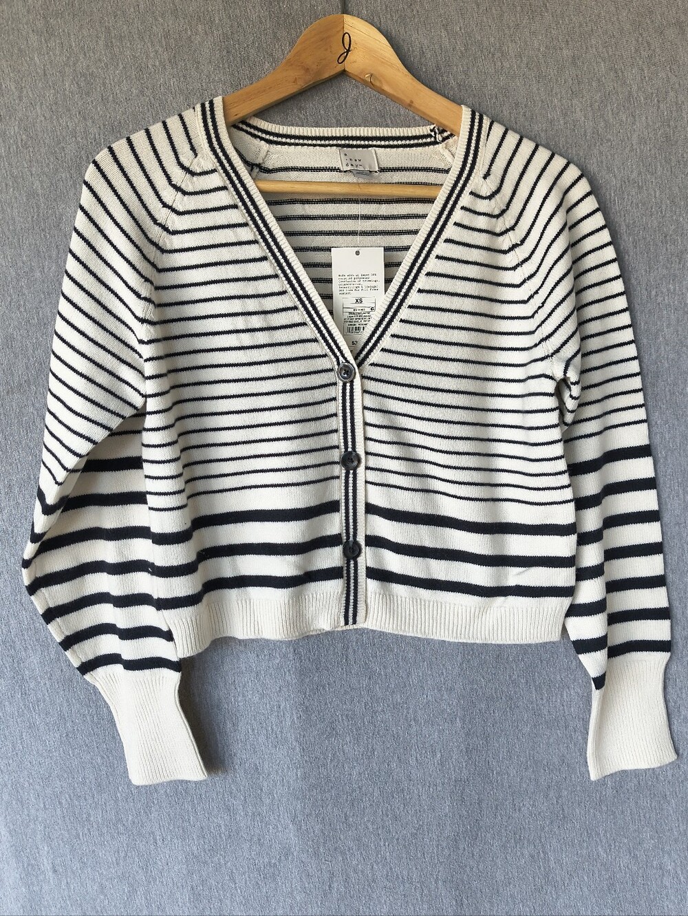 A New Day Long‑Sleeve V‑Neck Cardigan – Cream Striped XS NWT